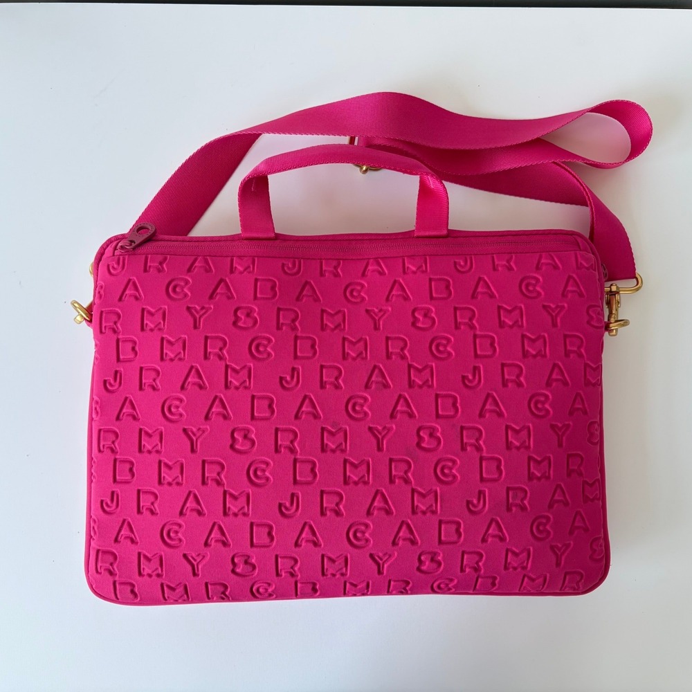 Marc by Marc Jacobs Jumbled Logo Neoprene Laptop Bag Hot Pink Gold Hardware - Picture 7 of 11